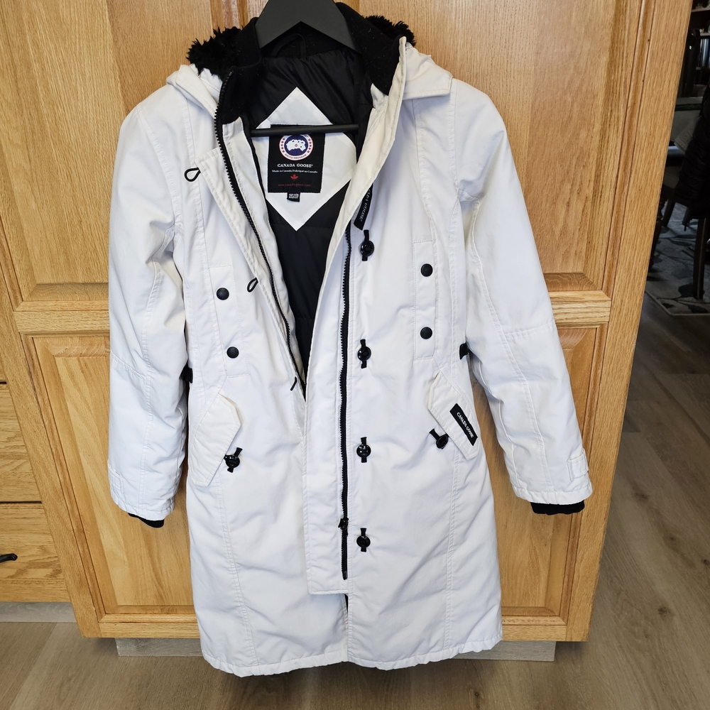 Women's White Canada Goose 2XS Parka Coat